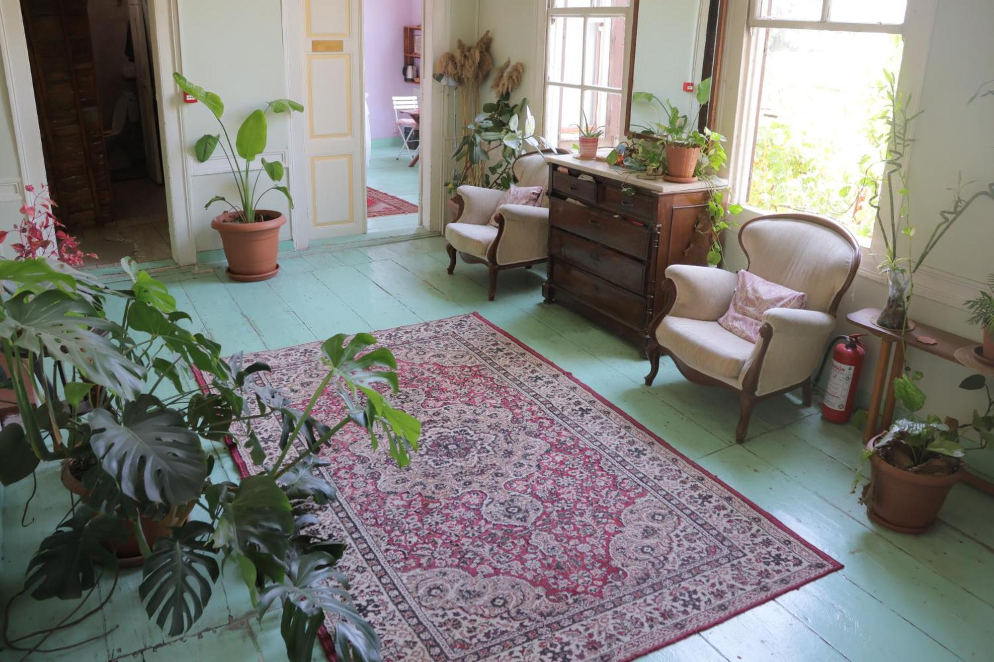 Lotus Garden Hostel Измир Экстерьер фото