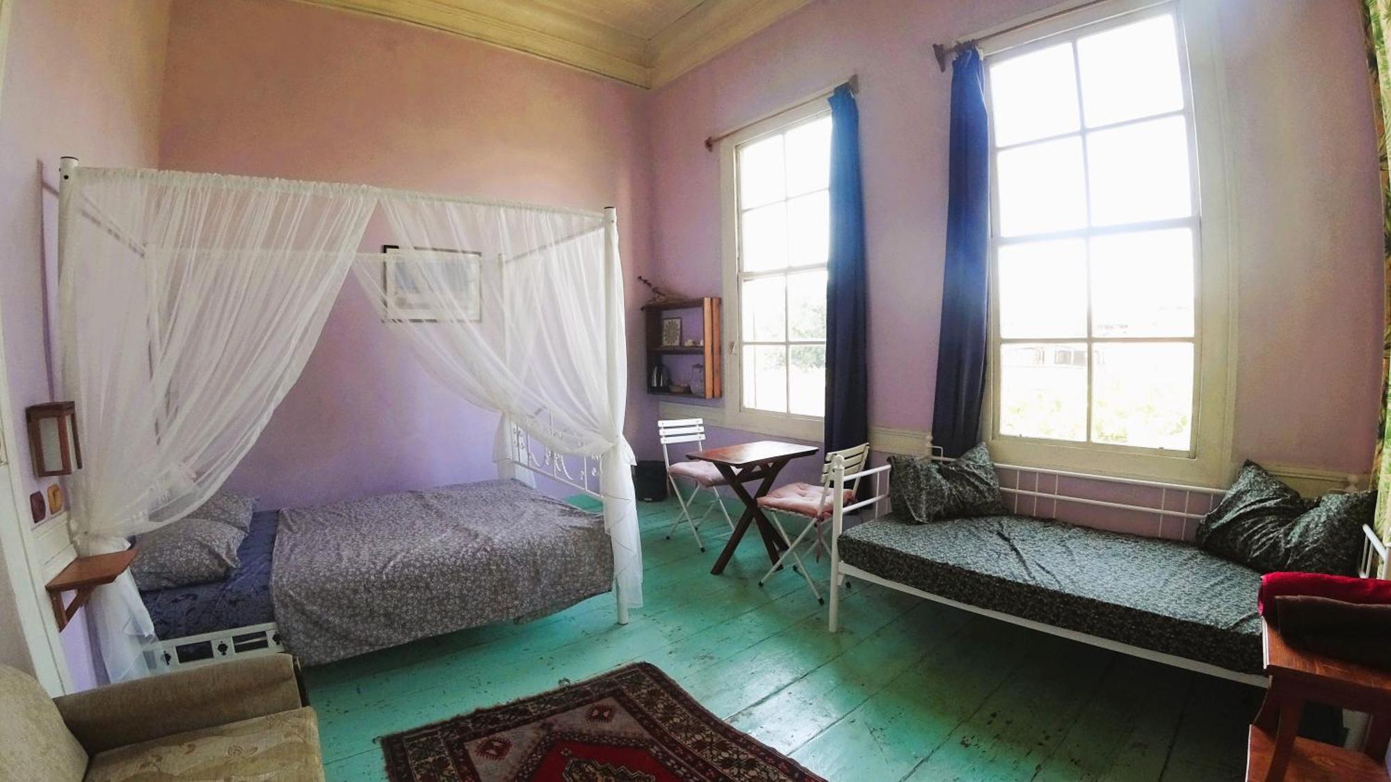 Lotus Garden Hostel Измир Экстерьер фото