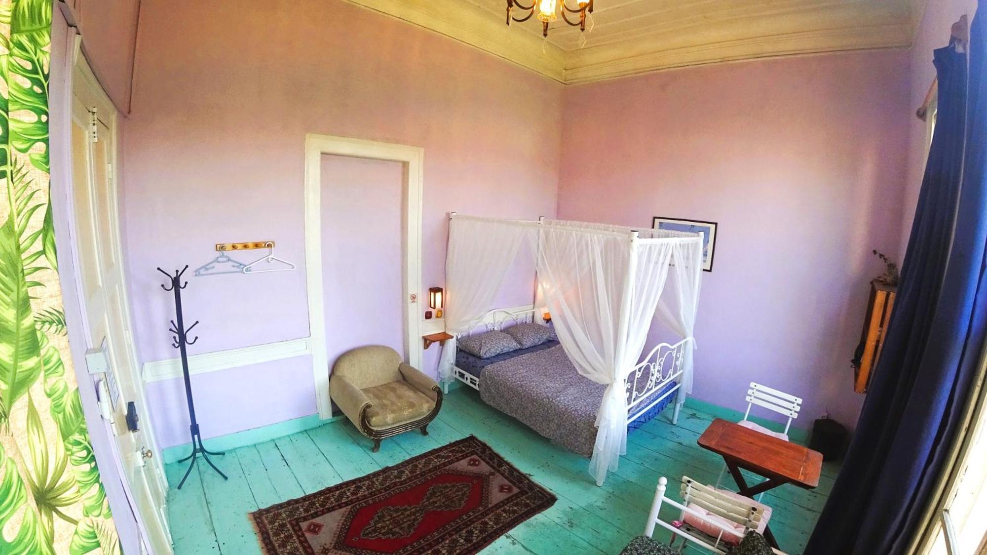Lotus Garden Hostel Измир Экстерьер фото