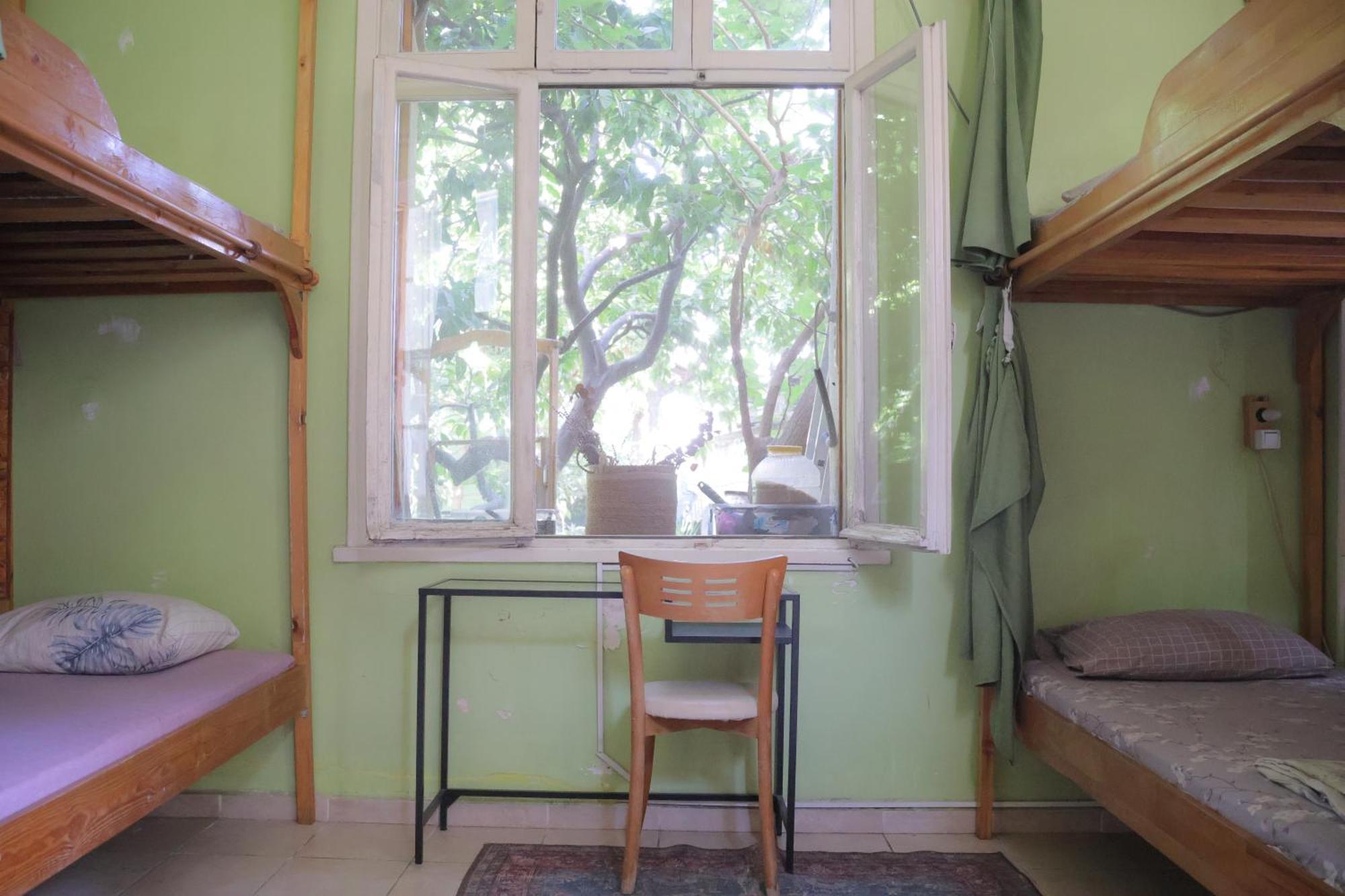 Lotus Garden Hostel Измир Экстерьер фото