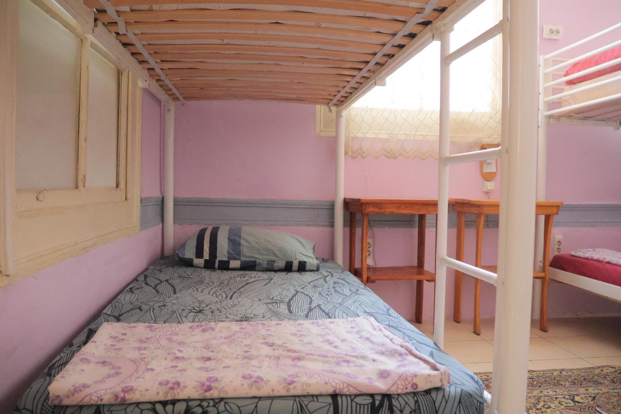 Lotus Garden Hostel Измир Экстерьер фото